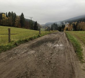 Field path near Chaloupka na Splavu