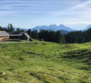 Pohled na opuštěný Alm cestou na Grosser Bösenstein 2 448 m n. m.