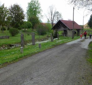 Osada Skalka v České Kanadě