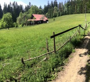 Cottage on the ridge settlement Vjadačka