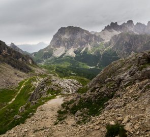 Cesta přes passo