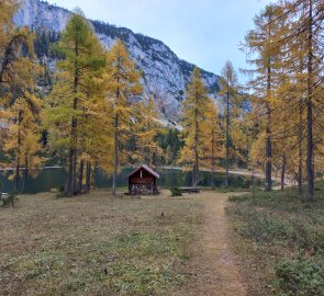 Chatka u jezera Ahornsee