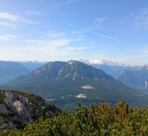 Hoher Sarstein, Halstattské jezero a Dachstein v pozadí