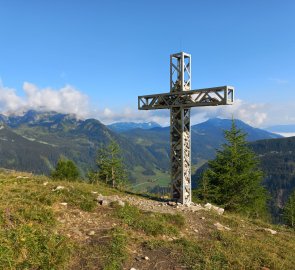 Cross under the Wildsee lake