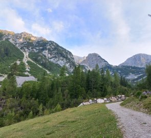 Start of the route below Lärchbodenalm