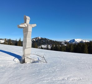 Madonna at Herrenboden, Göller in the background