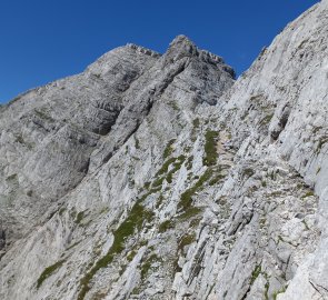 Pohled zpět k vrcholu