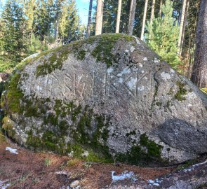 Mimo trasu - Runenstein u Groß Gerungs