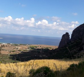 After an initial steep climb, the path slows down