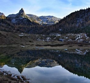 Ranní pohled na jezero Funtensee, nejchladnější místo v Německu