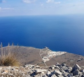 Pohled z vrcholu Monte Monaco na Tonnara del Secco a Torre dell'Usciere