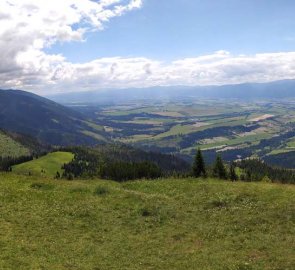 Panoramatický výhled na Roháče a Liptov a Nízké Tatry