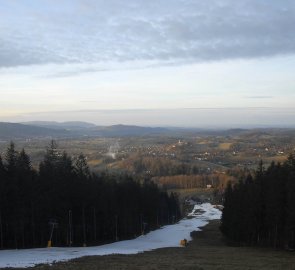 Pohled směrem na Malenovice od sjezdovky