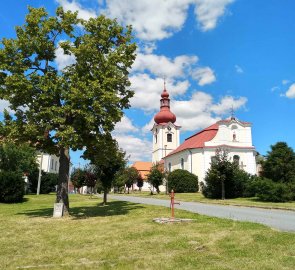 Kostel sv. Petra a Pavla v Radešíně