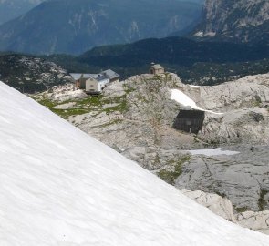 Chata Simony Hütte během návratu z ledovce