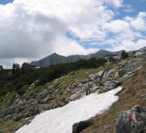 Cesta těsně pod chatou Wiesberghaus