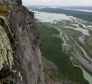 Výhled na Sarek porten ze Skierrfe.