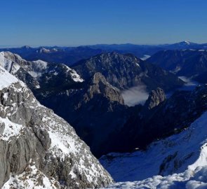 Pohled z vrcholu hory Ebenstein směrem na západ - Schneealpe