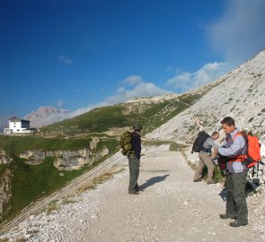 The road from the Rifugio Auronzo hut