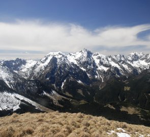 Pohled na horský hřeben Haller Mauern