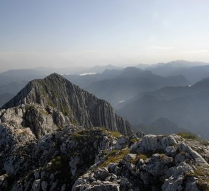 Pohled na druhý vrchol hory Lugauer - Lugauer Ostgipfel 2 206  m n. m.