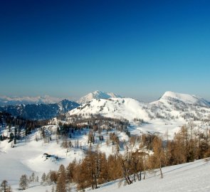 Ranní pohled na horu Grimming v pohoří Totes Gebirge