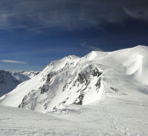 Pohled z hřebenu Hochschwabu směrem k hoře Krautgarten Kogel