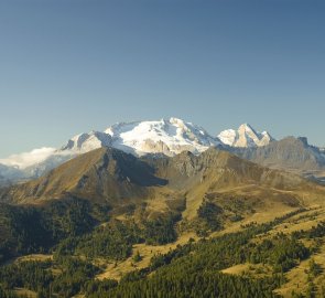 Pohled na Marmoladu z vrcholu Averau