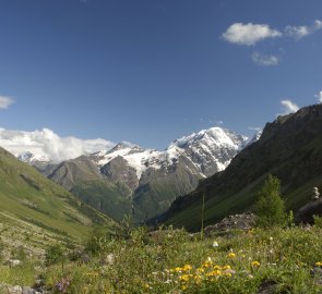 Podvečerní pohled na Kavkaz