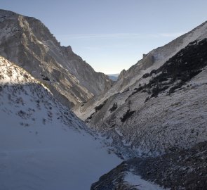 Atraktivní horská soutěska, kterou vedl sestup zpět do vesnice Altenberg