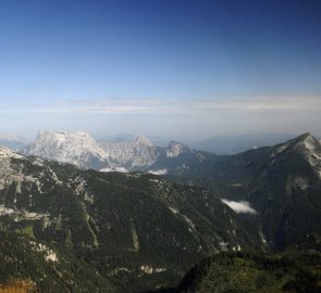 Pohled na horu Tamischbachturm z vrcholu hory Lugauer