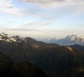 Pohled na Hochwildstelle a Dachstein