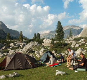 Bivak v údolí Fanestal v Národním parku Fanes-Sennes-Braies