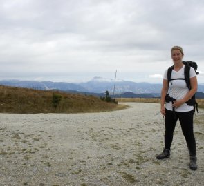 Nad hranicí lesa jsme se napojili na širokou cestu, po které jezdí návštěvníci autama na chatu Alois Günther Haus