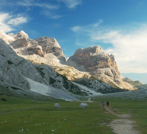 Údolí Fanestal, v pozadí hora Cime del Lago