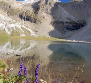 Jezero Untere Seewi See a hora Seeköpfle v Lechtálských Alpách