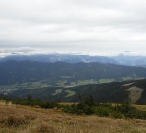 Pohled na sousední pohoří Raxalpe