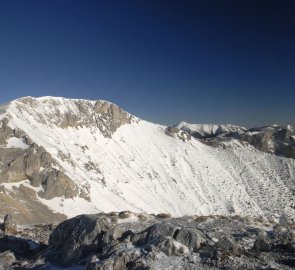 Hora Predigstuhl, v pozadí Schneeberg