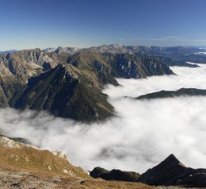 Pohled z vrcholu na Eisnerzské Alpy