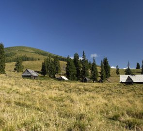 Hora Vârful lui Pătru  2130 m n. m. a salaše Culmea Ciontii