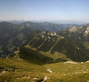 Pohled na horskou louku Lugauerplan