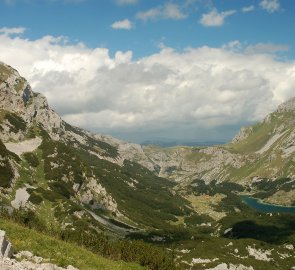 Valley by the lake Velke Škrčko