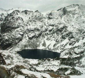 Pohled na jezero Melo od jezera Capitello