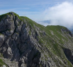 Vrcholové partie hory Gamsfeld, nejvyššího bodu pohoří  Salzkammergutberge