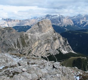 Hora Sassongher v Dolomitech