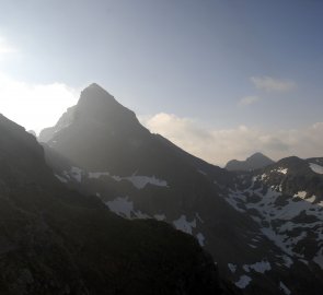 Pohled na vrcholovou pyramidu hory Hochwildstelle