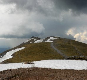 Hora Klosterwappen, nejvyšší bod pohoří Schneeberg