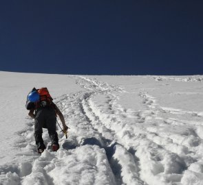 The steepest section of the ascent to the Marmolada ridge