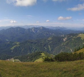 View from the top of the Gemeindealpe towards the Hochschwab