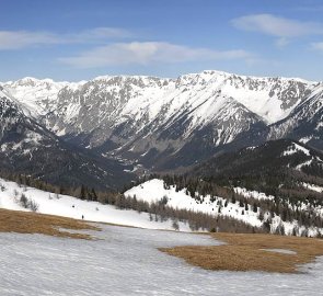 Pohled z vrcholu na pohoří Hochschwab